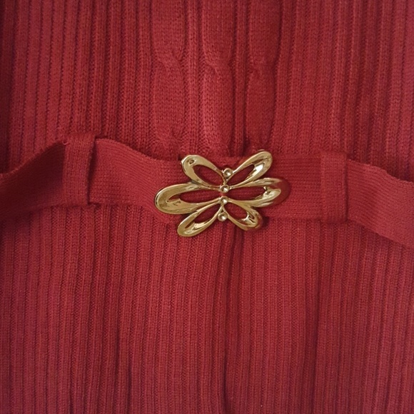 Sweater - Picture 2 of 3